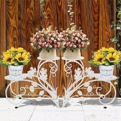 porte plante design romantique structure décorative sur terrasse