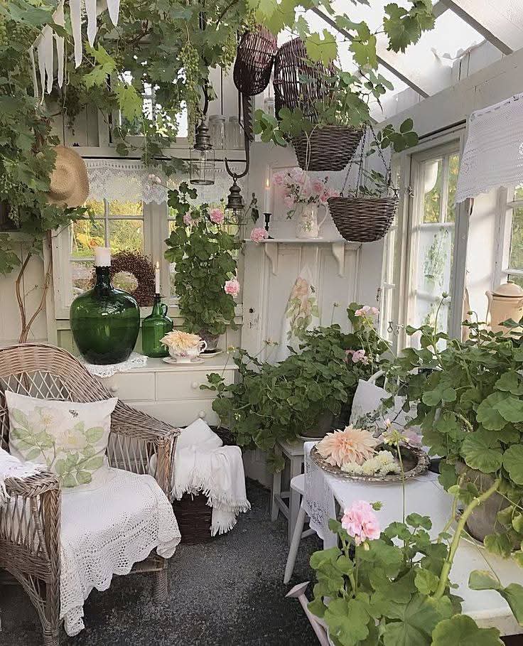 supports-pour-plantes - suspension fleurs _ Suspension florale chic